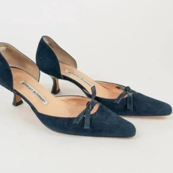 Manolo Blahnik Navy Suede Bow Kitten Heels - Picture 5 of 6